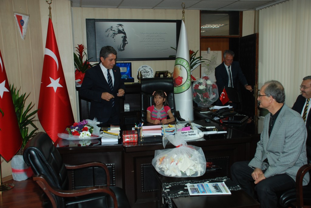 KIRIKHAN BELEDİYE BAŞKANI ZEHRANUR ÇAHAN