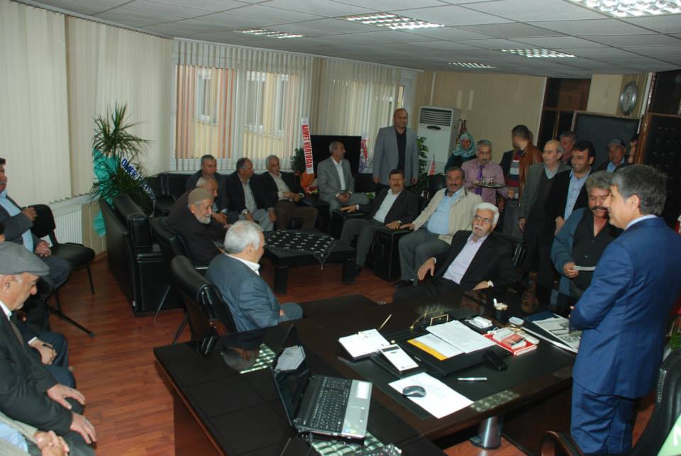 Başkan Makamında Tebrikleri Kabul Etti