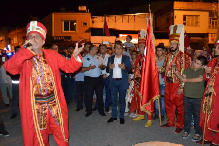 KIRIKHAN’DAN MEHMETÇİKLERİMİZE MEHTERANLI DESTEK