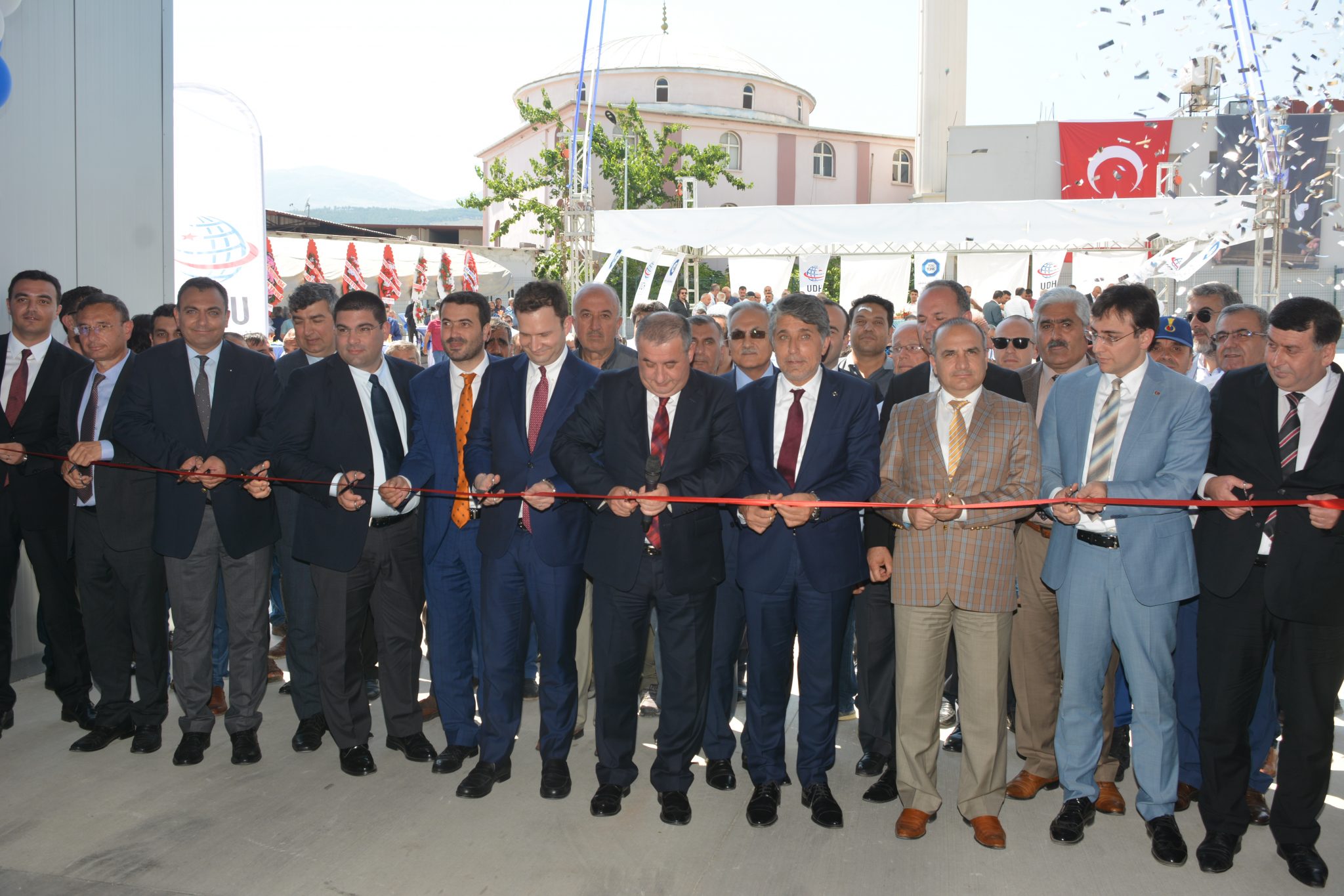 KIRIKHAN TÜVTÜRK ARAÇ MUAYENE İSTASYONU HİZMETE AÇILDI