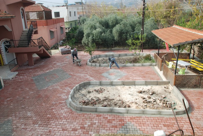 AHMET YESEVİ CAMİSİNE PARKE TAŞI DÖŞENİYOR