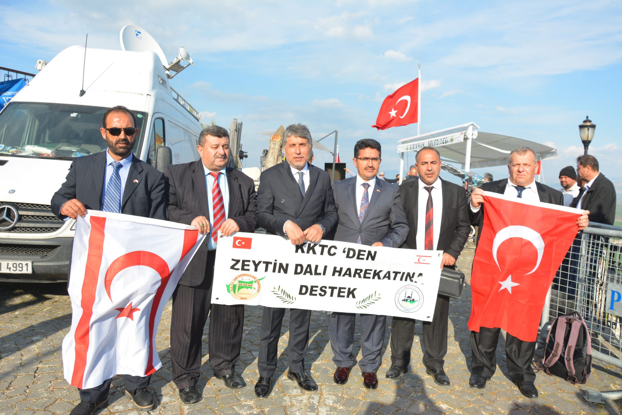 KKTC DİN GÖREVLİLERİ SENDİKASINDAN BAŞKAN YAVUZ VE MEHMETÇİĞE DESTEK ZİYARETİ