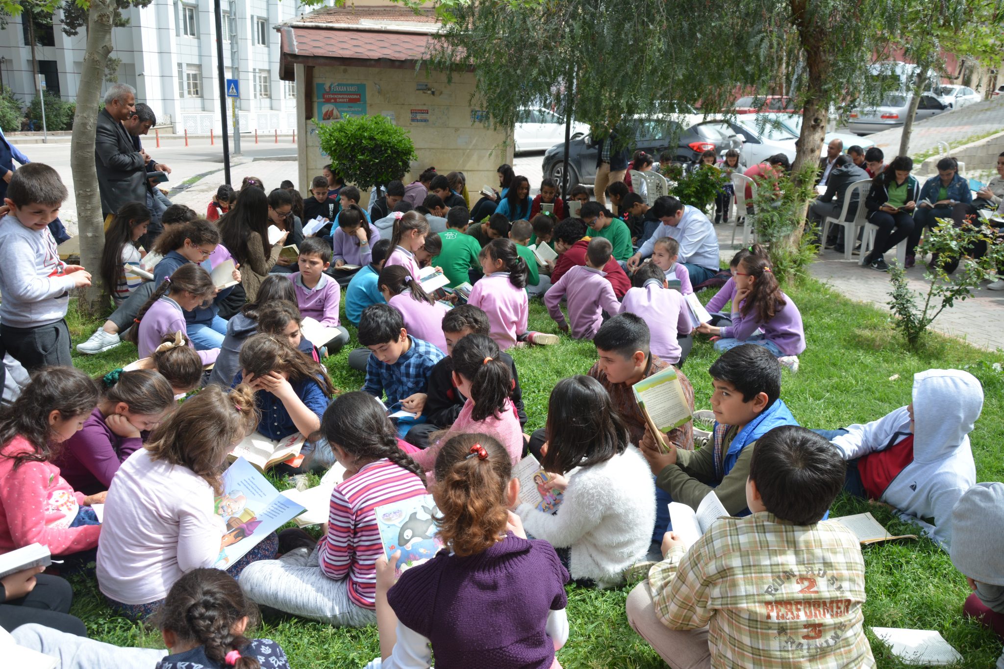 KIRIKHAN’DA KİTAP OKUMA ETKİNLİĞİ GERÇEKLEŞTİRİLDİ