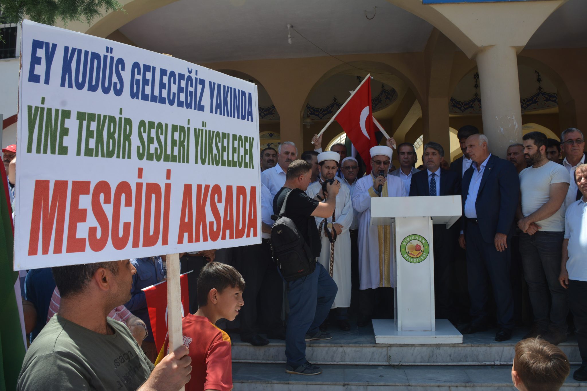 Kırıkhan’da İsrail’i Kınama Mitingi Gerçekleştirildi.