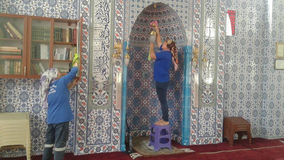 Kırıkhan’da Camilerde Ramazan Temizliği