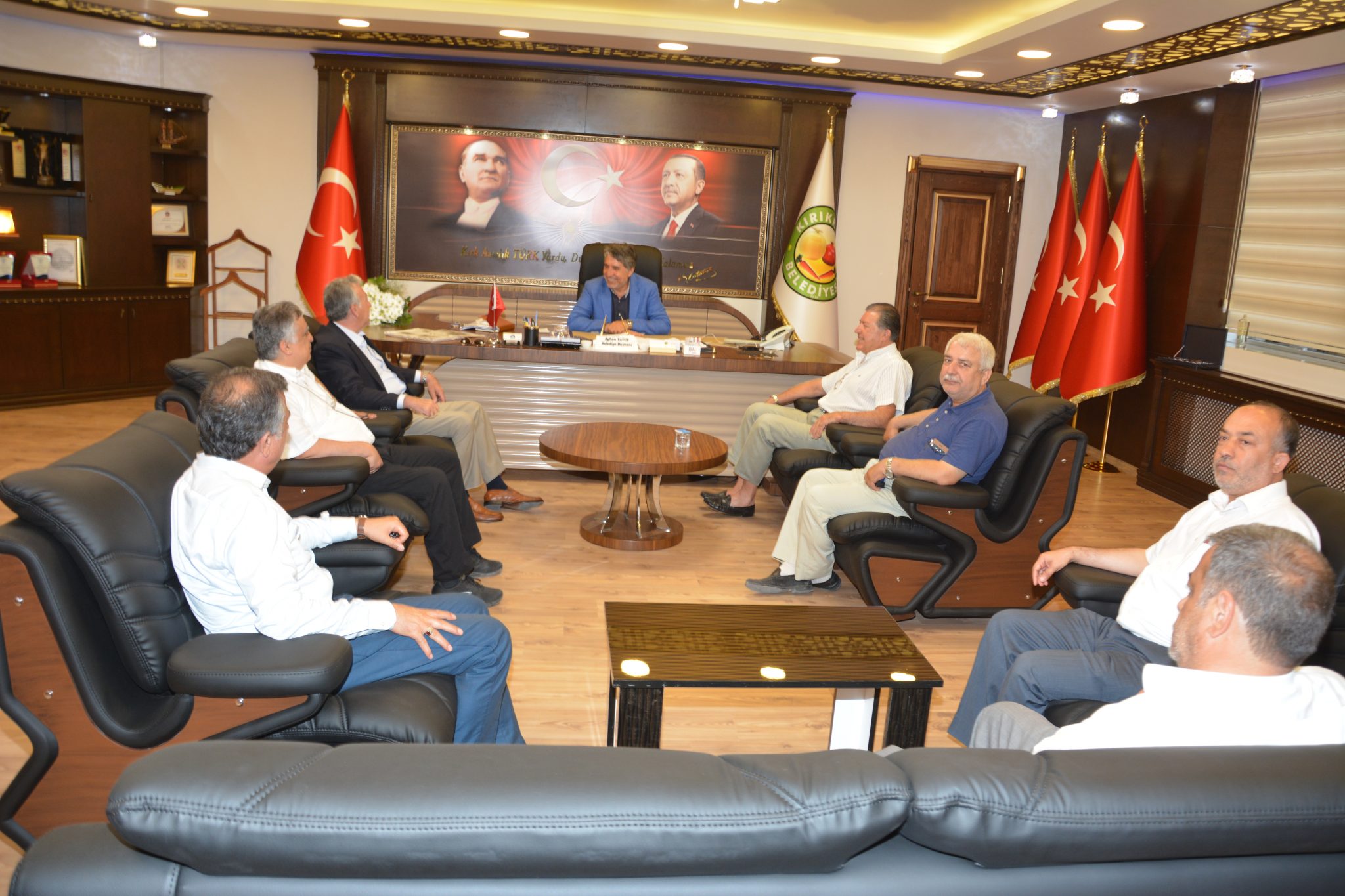 ANTAKYA TİCARET BORSASI HEYETİ AYHAN YAVUZ’A NEZAKET ZİYARETİNDE BULUNDU