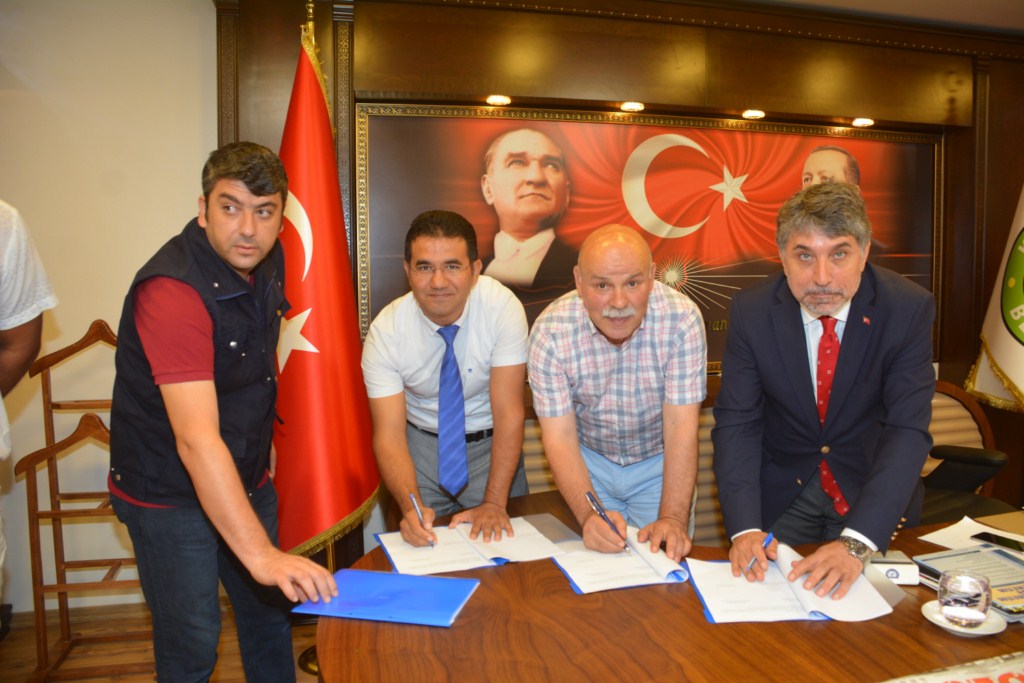 BAŞKAN YAVUZ “İLÇEMİZİN DAHA YEŞİL OLMASI İÇİN “ADIM ADIM KIRIKHAN YEŞİLLENİYOR” PROJESİNİ HAYATA GEÇİRDİK”