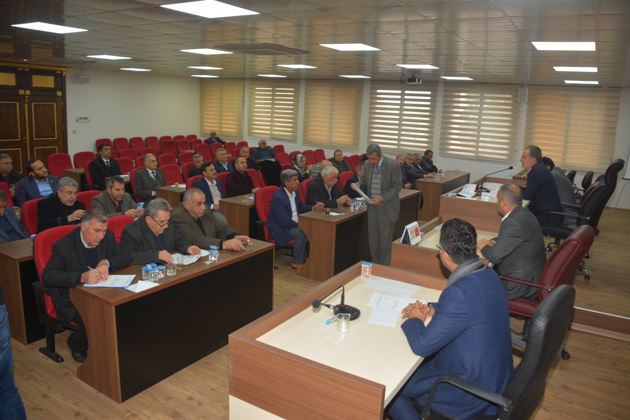 KIRIKHAN BELEDİYESİ MECLİSİ BAYRAĞIMIZA YAPILAN SALDIRI İLE İLGİLİ KINAMA YAYINLADI