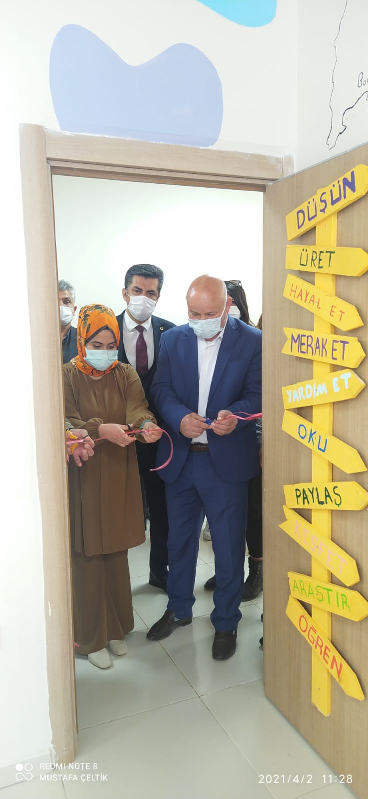 BELEDİYE, İSVİÇRE VE İSTANBUL DERNEKLERİ CAMUZKIŞLASI İLKÖĞRETİM OKULUNA KÜTÜPHANE YAPTI