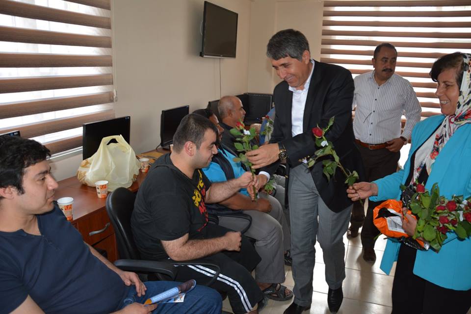 YAVUZ; “ENGELLİLERİMİZİN ÖNÜNDEKİ EN BÜYÜK ENGEL SEVGİSİZLİKTİR”