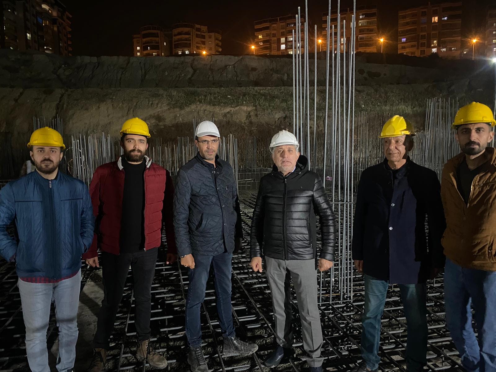BAŞKAN YAVUZ KÜLTÜRHAN TEMEL BETONU BİTMEDEN EVE GİTMEDİ