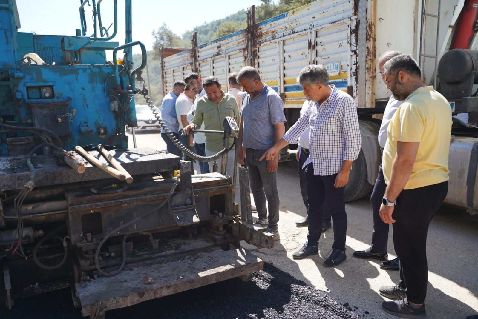 ALAN YAYLASININ YOLU KIRIKHAN BELEDİYESİ TARAFINDAN YAPILIYOR